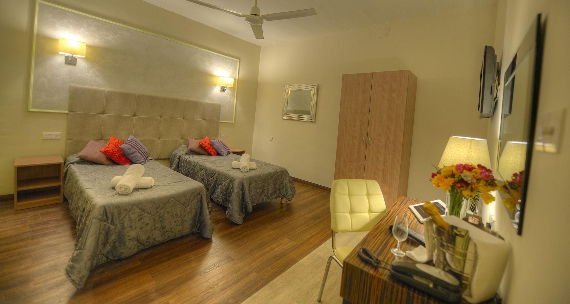 Europa Hotel 2*
