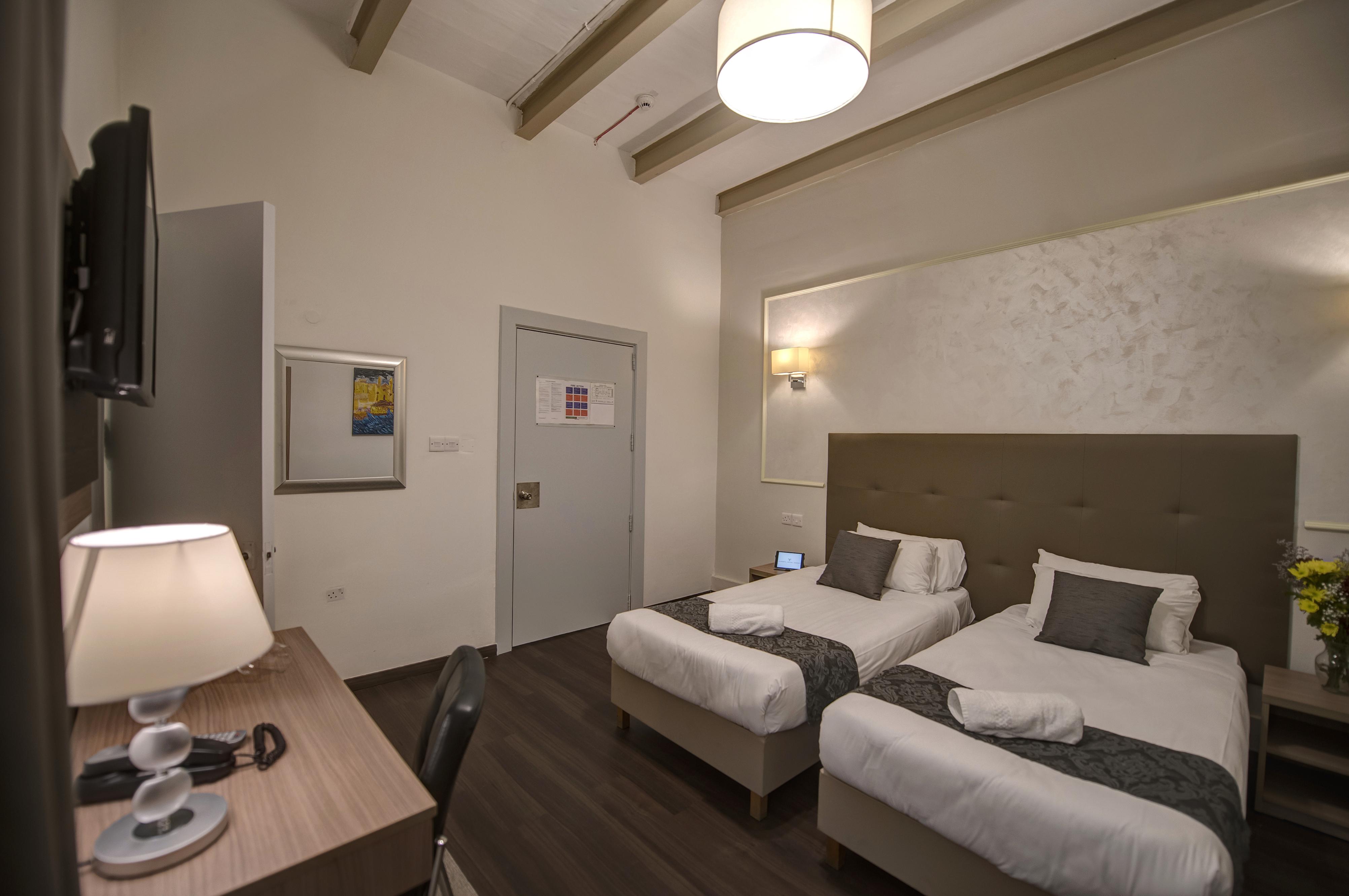 Europa Hotel 2*